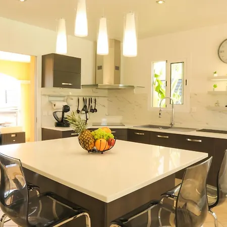 فيلة Marine En Bord De Mer...