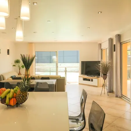 Marine En Bord De Mer... فيلة