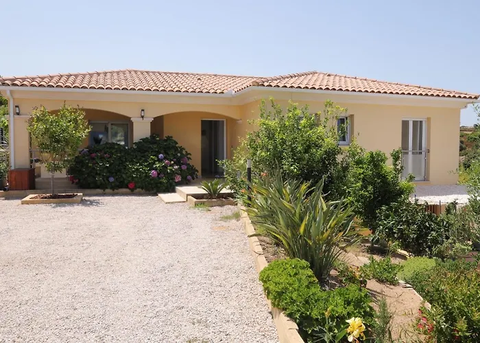 Villa Marine En Bord De Mer... *